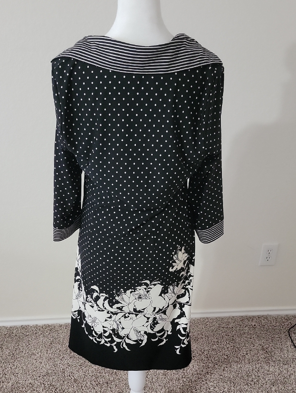 BCBGMaxAzria Petites Polka Dot With Flowers Dress- Black & White Medium Petite - Picture 3 of 3